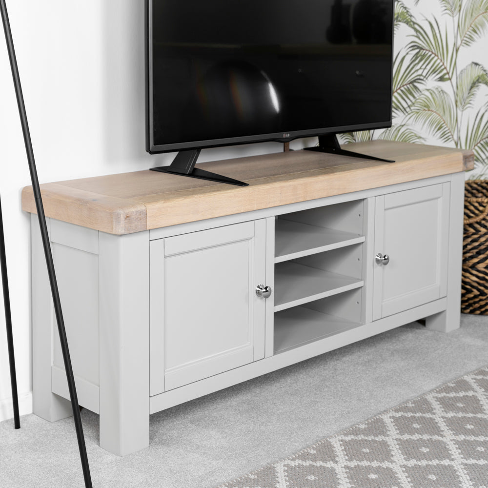 Lympsham 140cm TV Unit