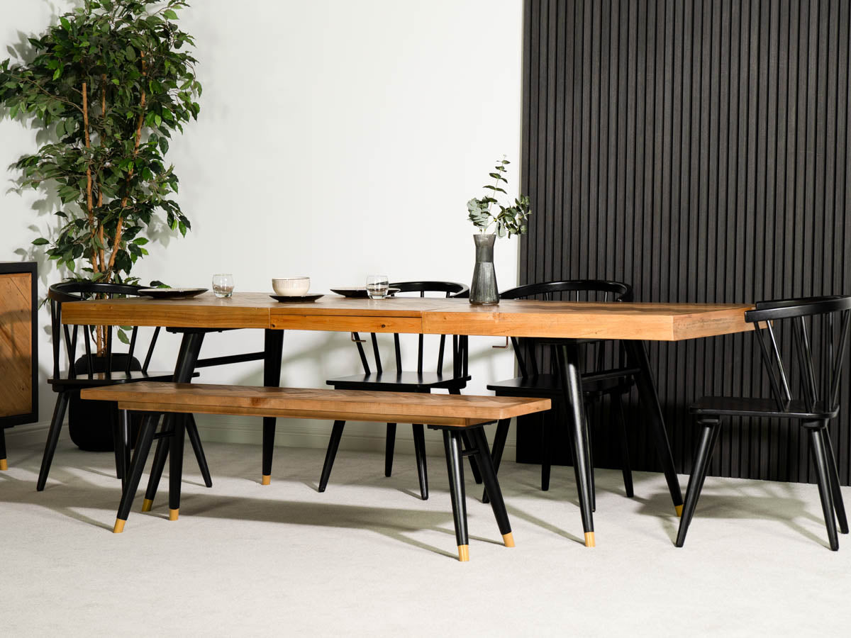 Mode 140-180cm Extendable Dining Table