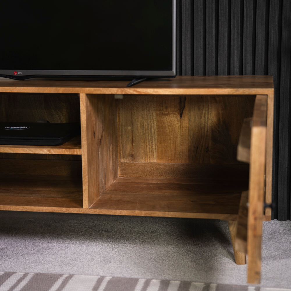 Nautilus TV Unit