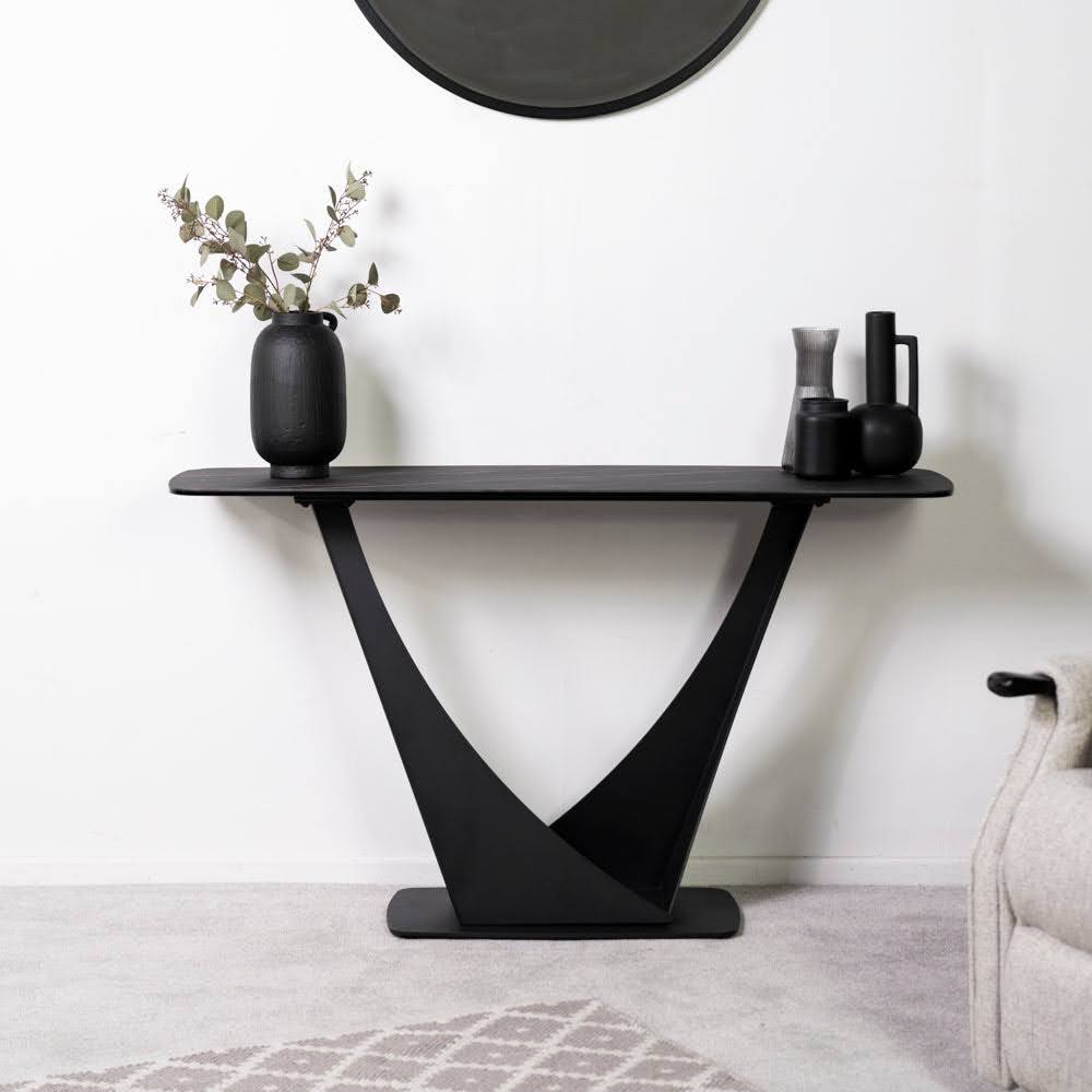 Console Tables: Functionality Meets Aesthetics