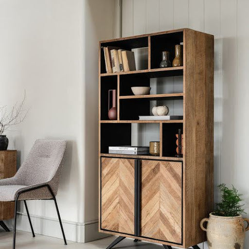 Maximizing Space with Small Bookcases