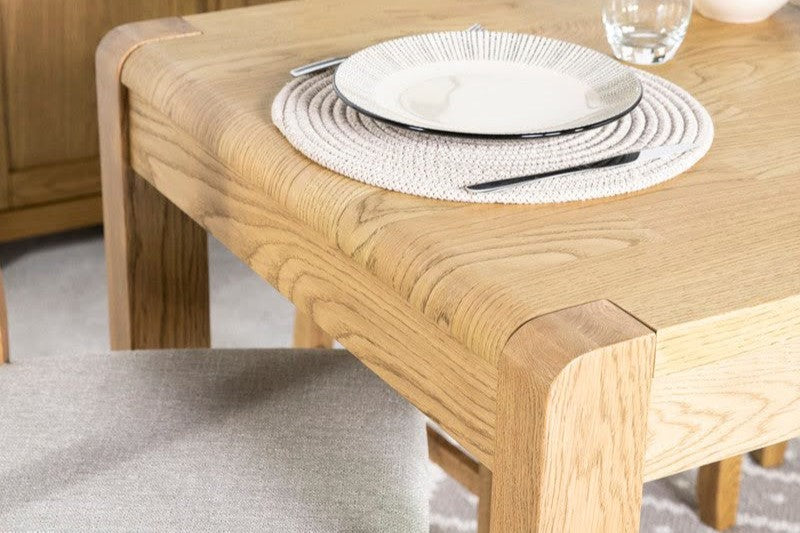 Small Extendable Dining Tables for Compact Spaces