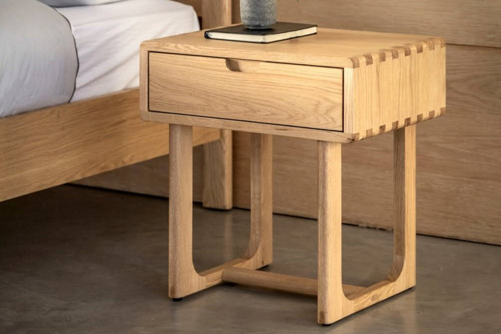 Stylish Oak Side Tables for UK Homes