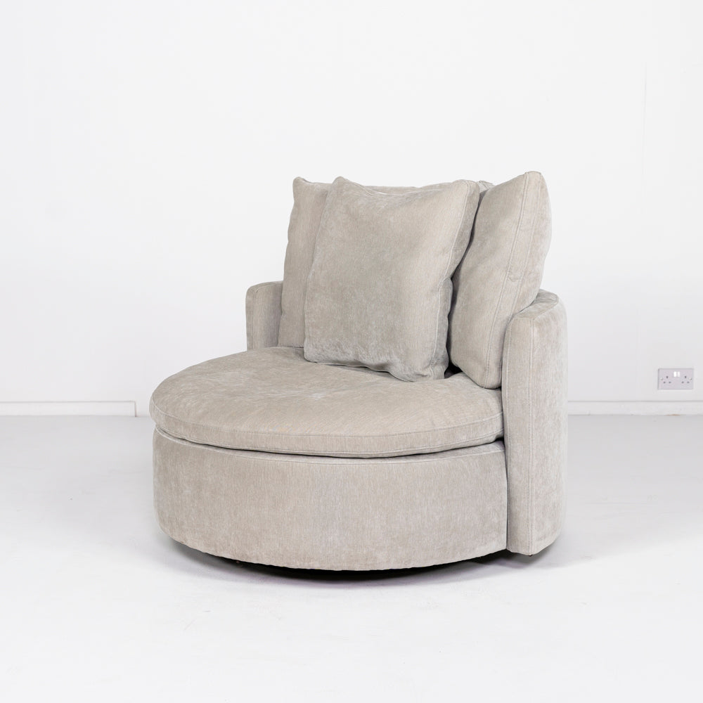 Slouch Swivel Chair