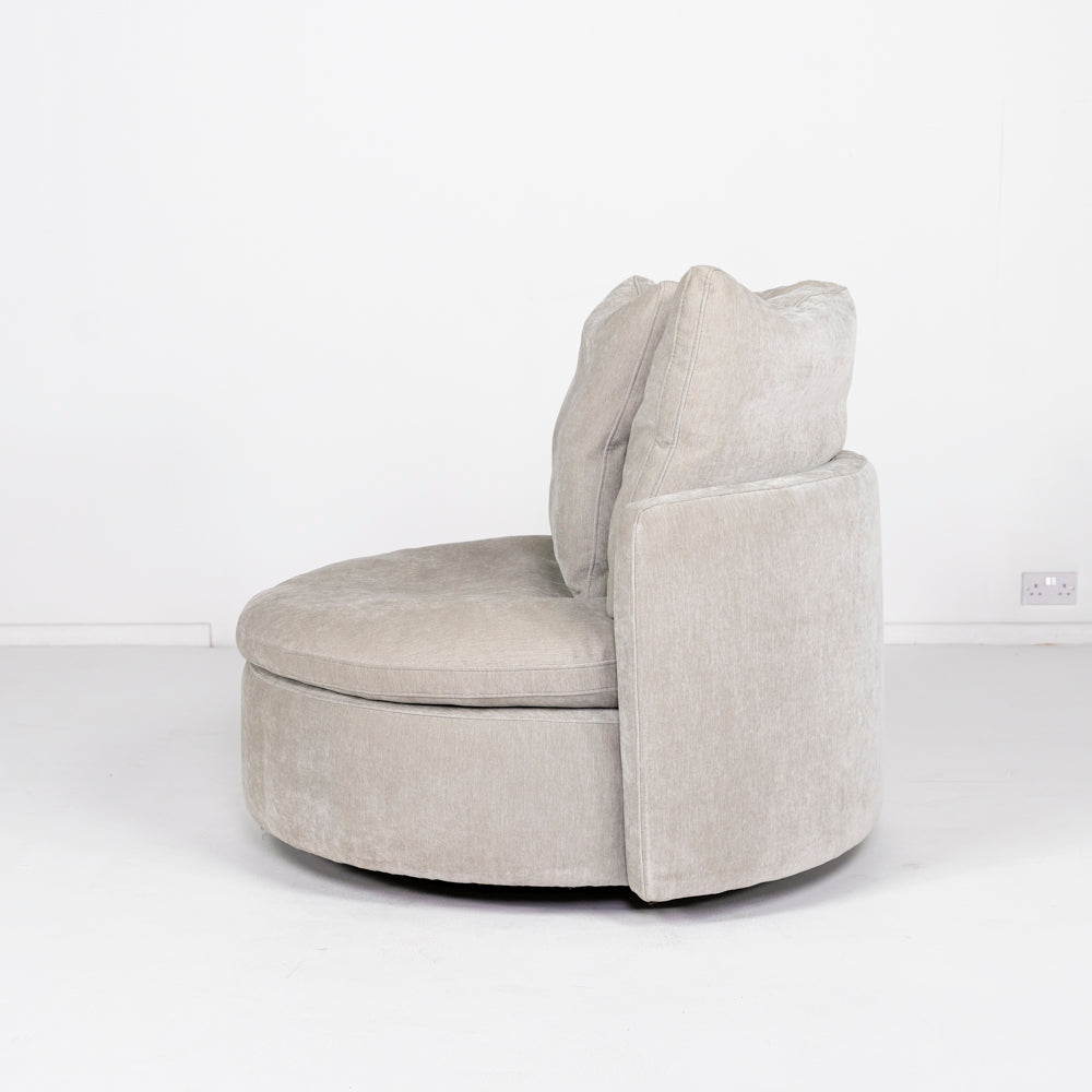 Slouch Swivel Chair