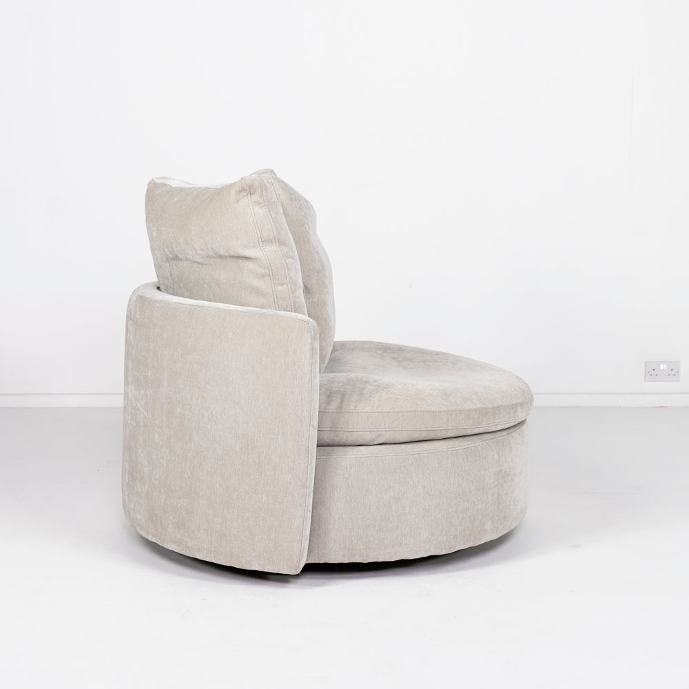 Slouch Swivel Chair
