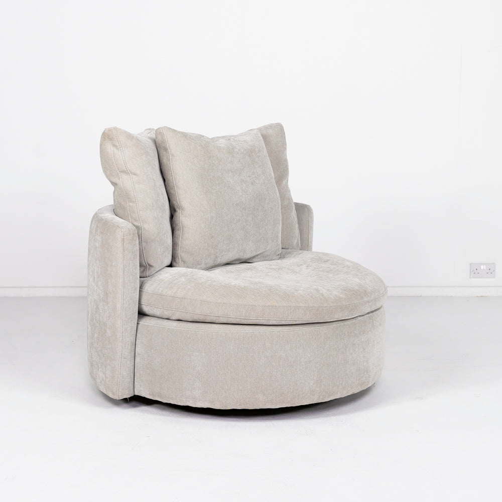 Slouch Swivel Chair