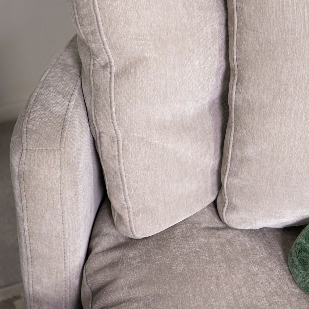 Slouch Swivel Chair