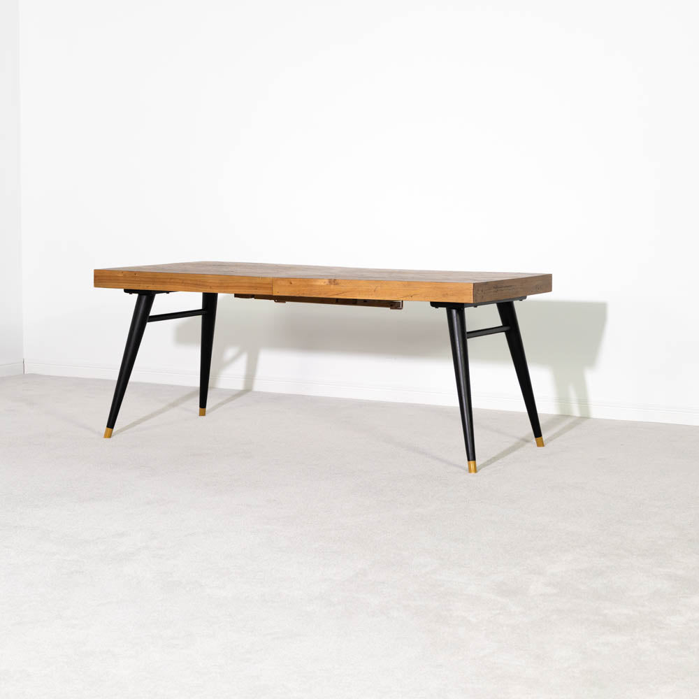 Mode 140-180cm Extendable Dining Table
