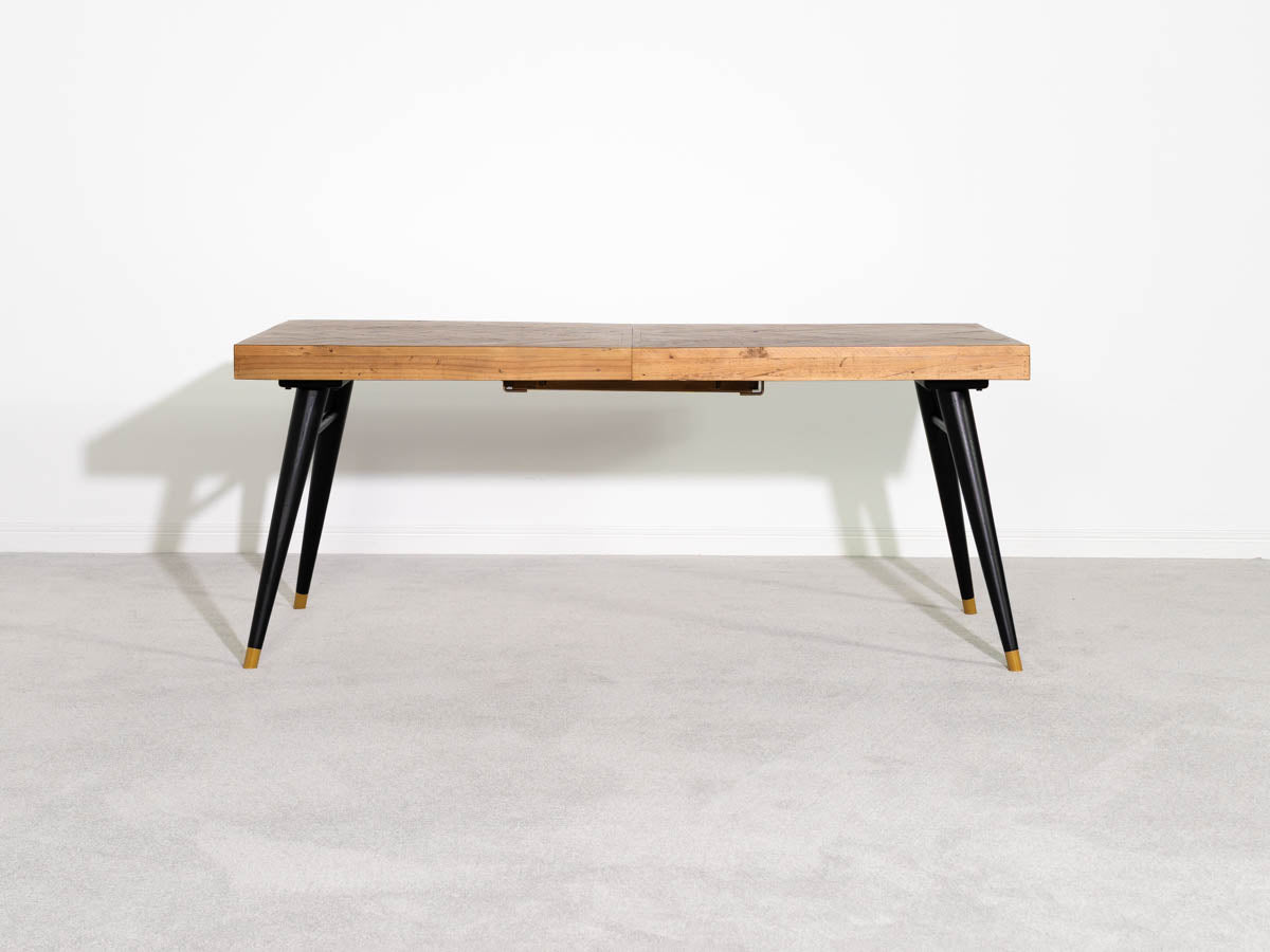 Mode 140-180cm Extendable Dining Table