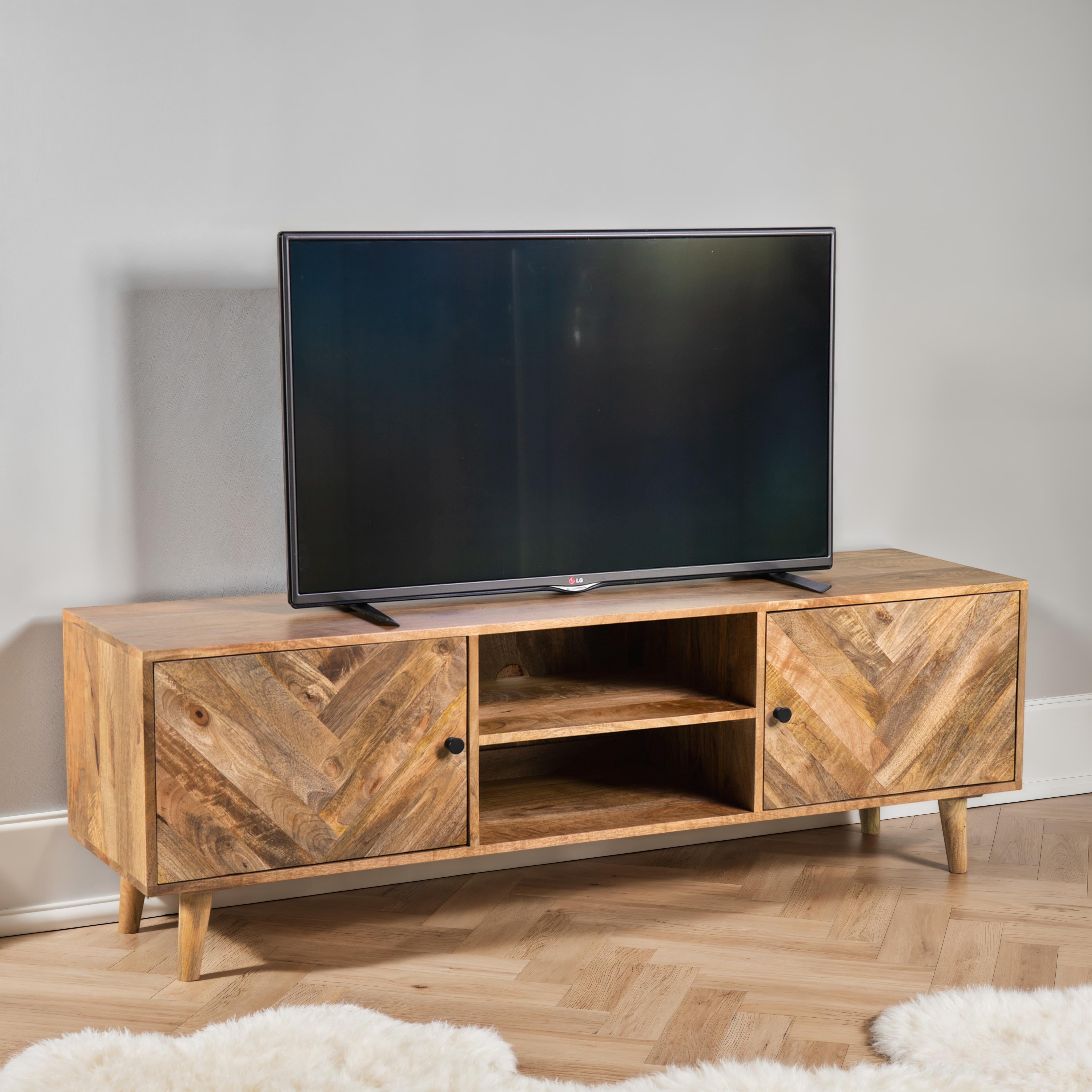 Nautilus TV Unit