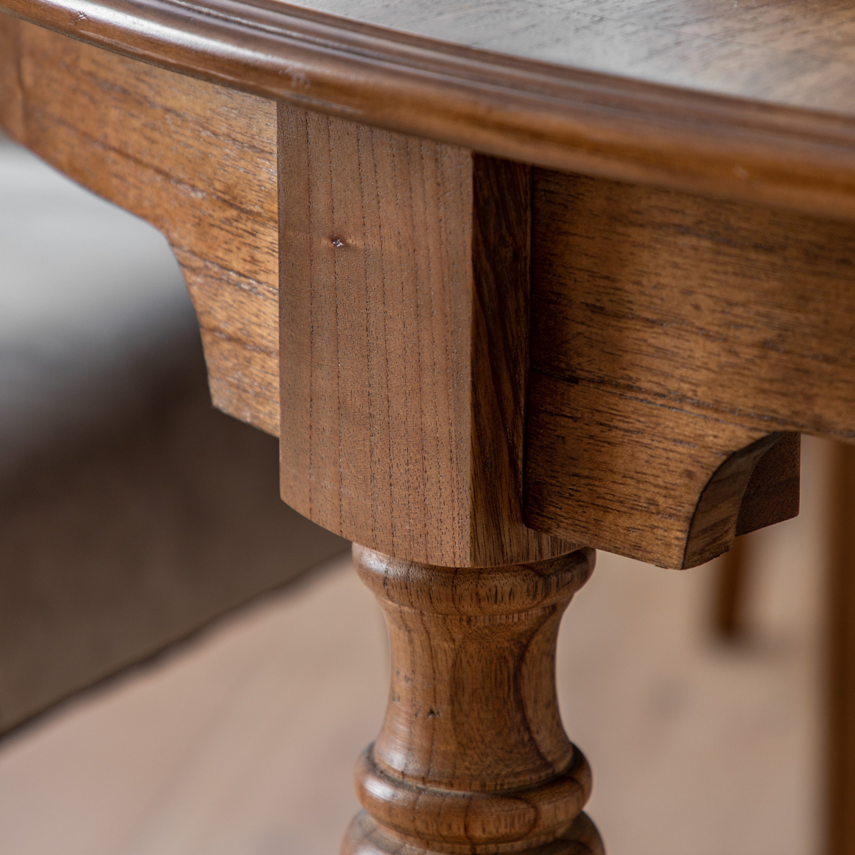 Somerville Round Extendable Dining Table (120cm-160cm)