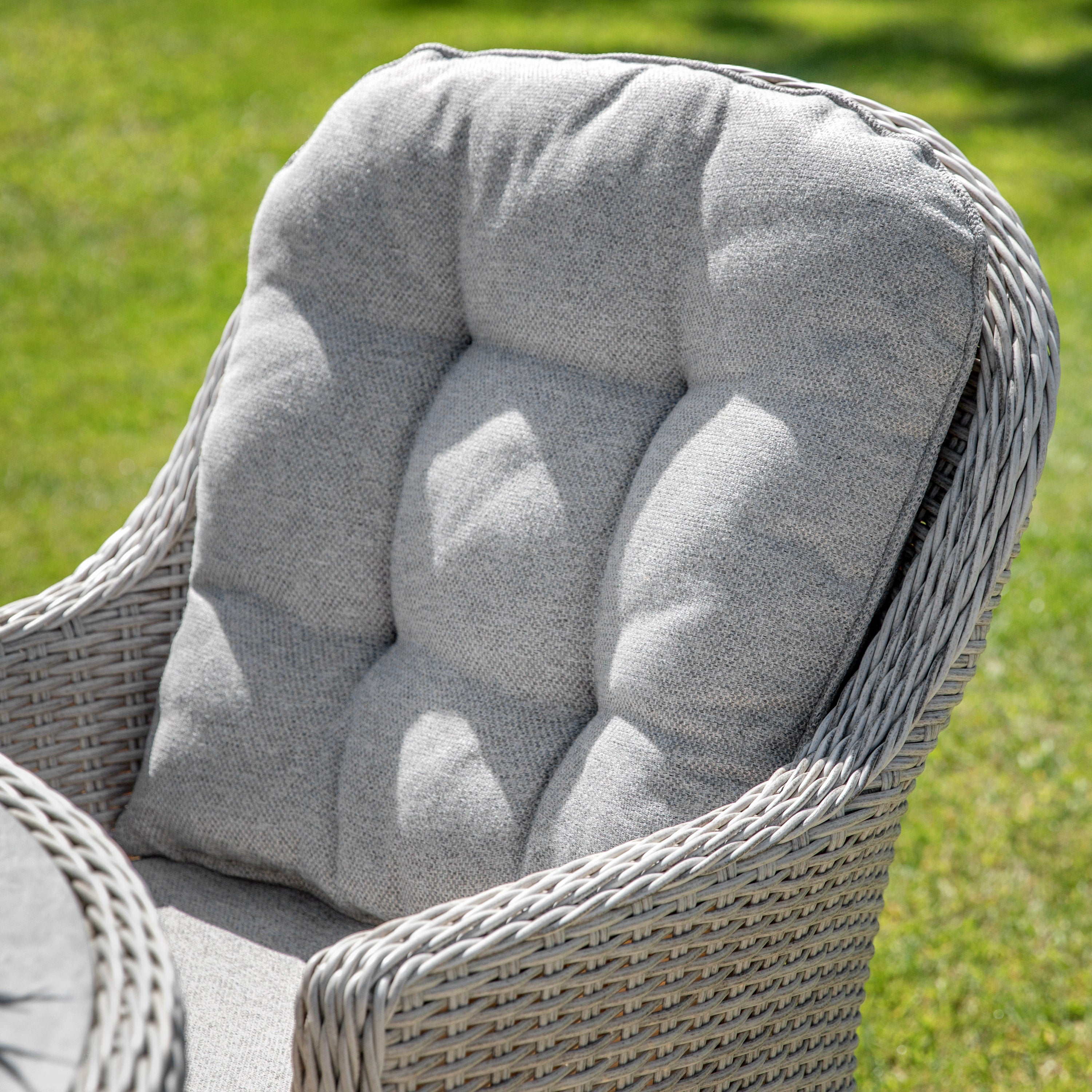 Ashwick Outdoor 4 Seater Round Dining Set