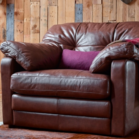 Alexander & James Bailey Leather Snuggler Chair